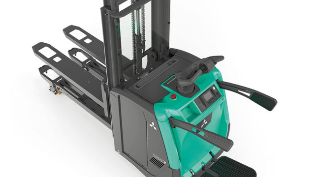 PREMiA EM: Kraftvolle Doppelstockstapler